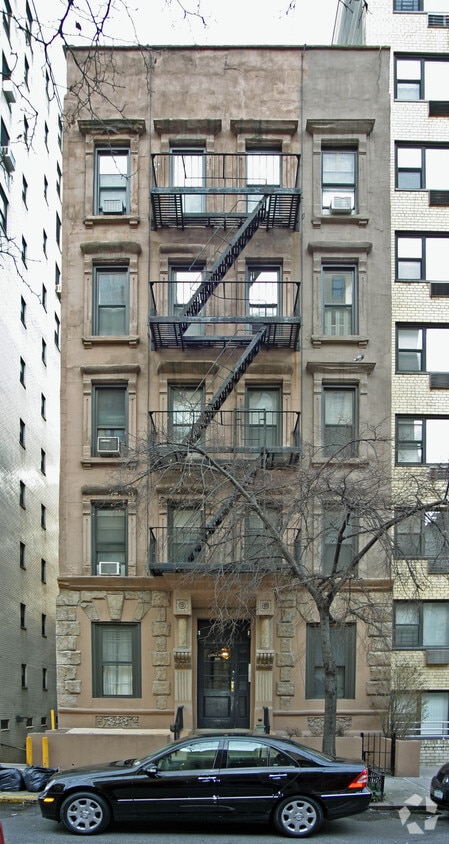 Primary Photo - 309 E 69th St