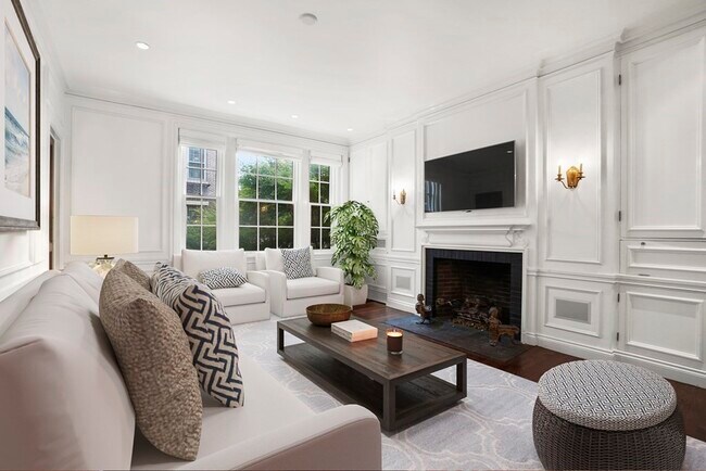 Building Photo - 61 Mount Vernon St