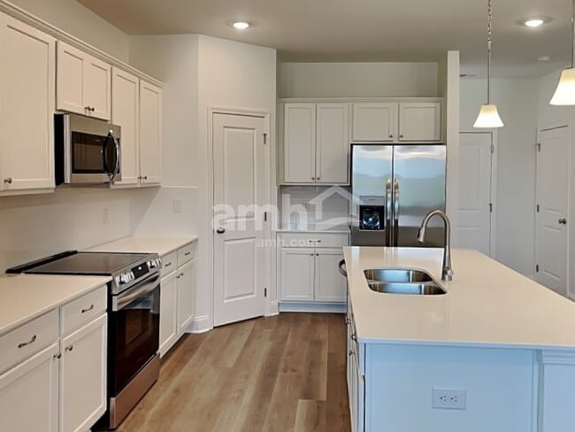 Building Photo - 200 Argea Dr