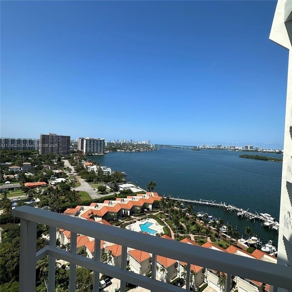 Building Photo - 4000 Towerside Terrace