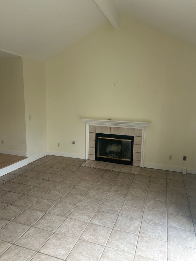 Foto del edificio - $3695.00 - Executive 3 Beds/ 2.5 Baths Beautiful Home