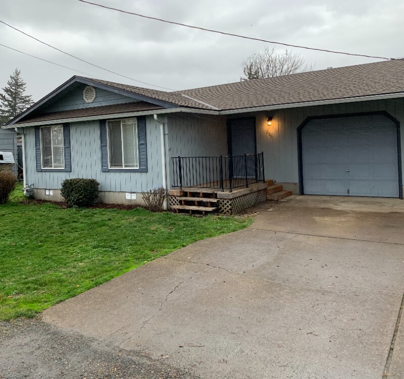 286 ArtLott Ln, Creswell, OR 97426 Room for Rent in Creswell, OR