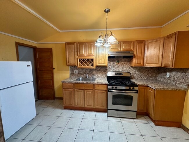 Building Photo - 4944 Boudinot St