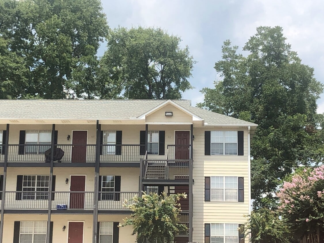 Primary Photo - Varsity Condos