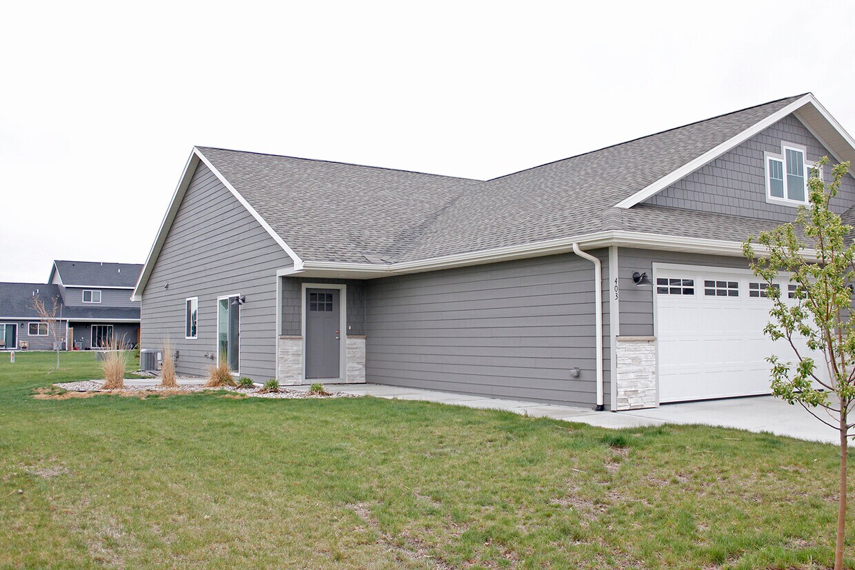 403 Washington Rd, Volga, SD 57071 Townhome Rentals in Volga SD