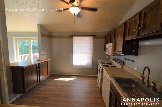 Building Photo - 1657 canonade court