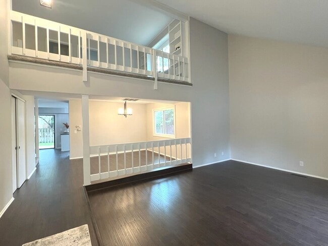 Building Photo - 824 Woodmar Dr