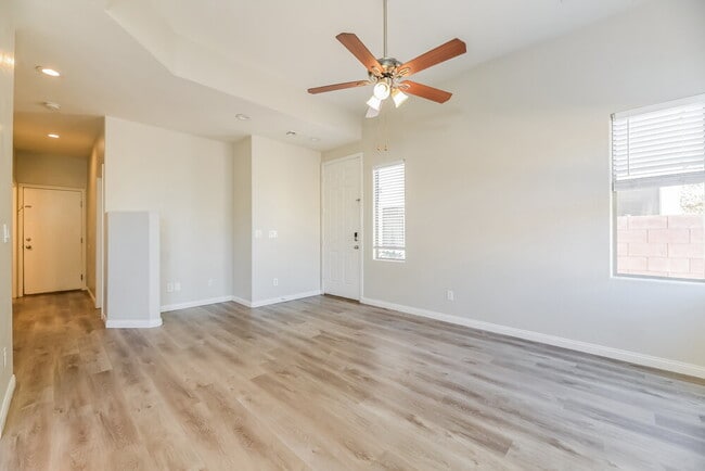 Building Photo - 328 Sweet Sugar Pine Dr