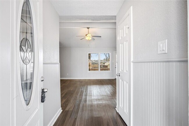 Foto del edificio - 12757 Lake Conroe Hills Dr