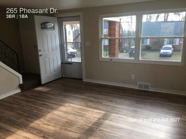 Building Photo - 265 Pheasant Dr