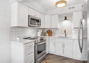 Building Photo - 5813 Brentwood Trace