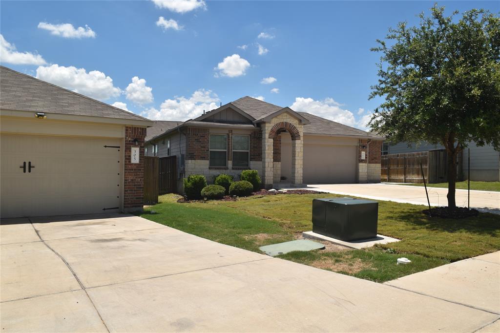 Building Photo - 309 COSMOS LN