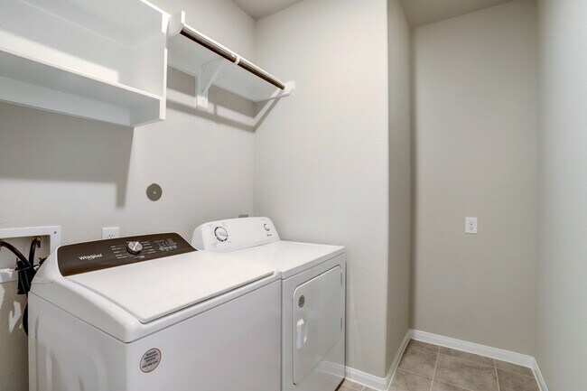 Foto del edificio - 2110 Cherryvale Dr