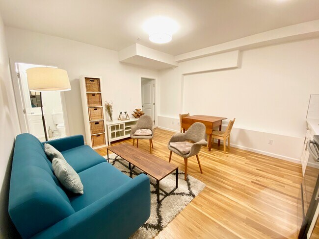 Building Photo - 1347 Clement St