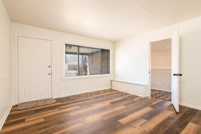 Foto del edificio - 2834 S Larkin Dr