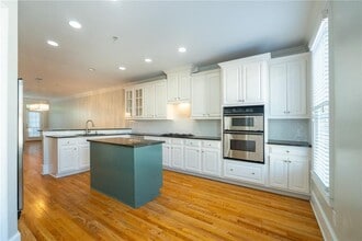 Building Photo - 4746 Legacy Cove Ln