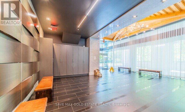 Photo du bâtiment - 210-210 Simcoe St