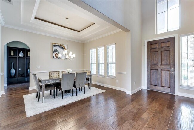 Building Photo - 16404 Aventura Ave