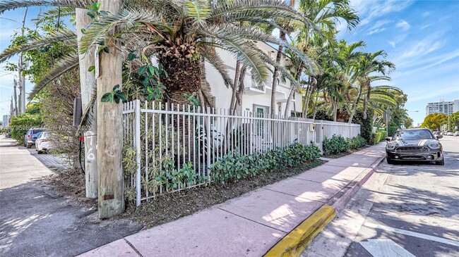 Foto del edificio - 930 10th St
