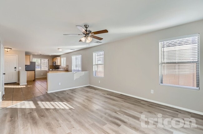 Building Photo - 25841 W Valley View Dr