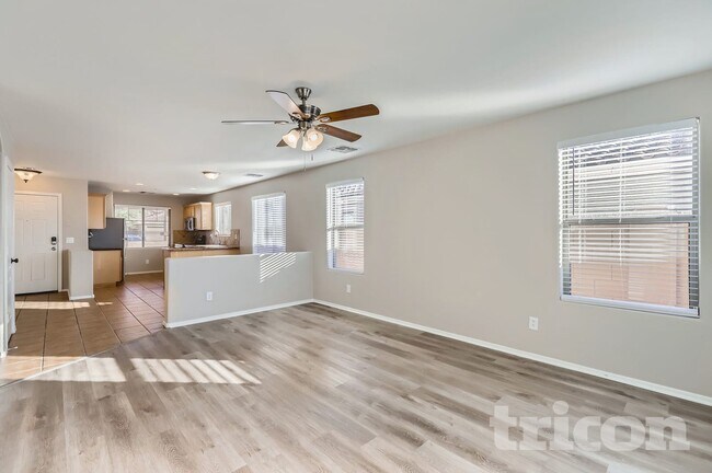 Foto del edificio - 25841 W Valley View Dr