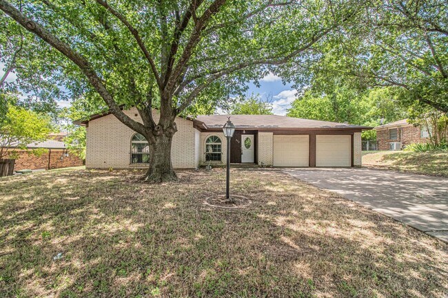 Building Photo - 3 Bedroom, 2 Bathroom Home in Aledo