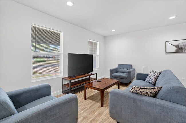 Building Photo - 2358 Vorhof Dr