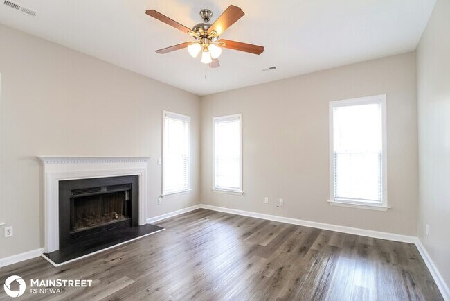 Building Photo - 5560 Angel Oaks Dr, Winston-Salem, NC 27105