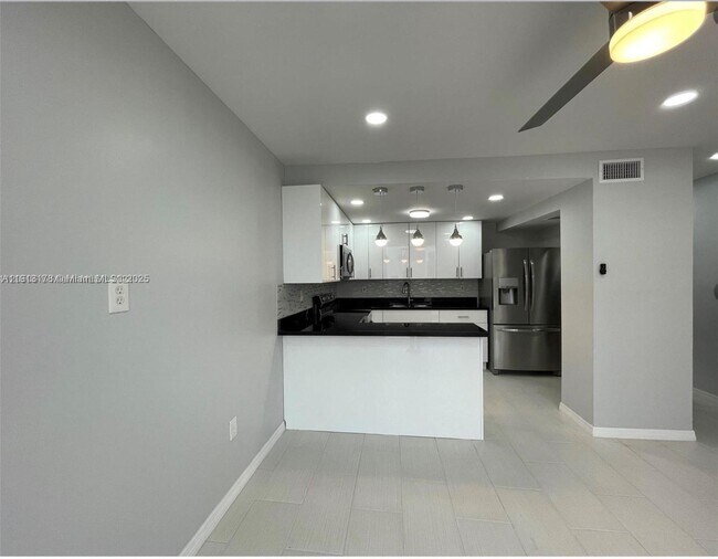 Foto del edificio - 3865 W 9th Way