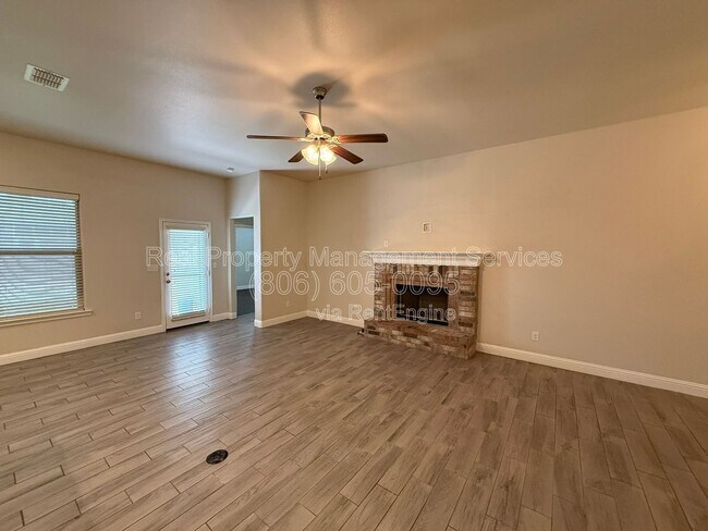 Foto del edificio - 13802 Avenue W