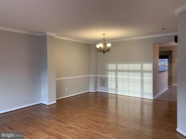 Foto del edificio - 3384 Governors Crest Ct
