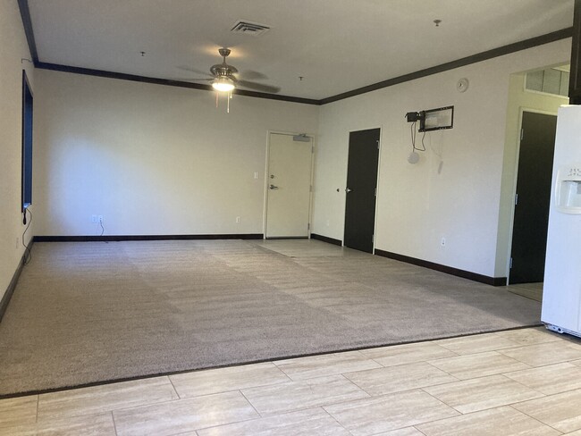 Foto del edificio - 236 N Dixie Way