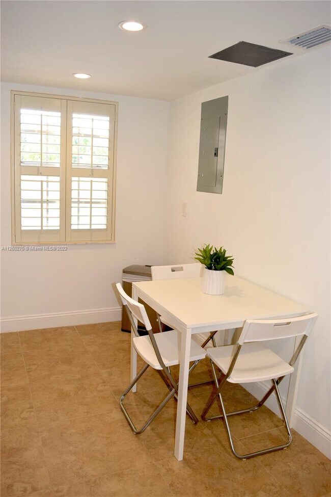 Foto del edificio - 3970 Oaks Clubhouse Dr