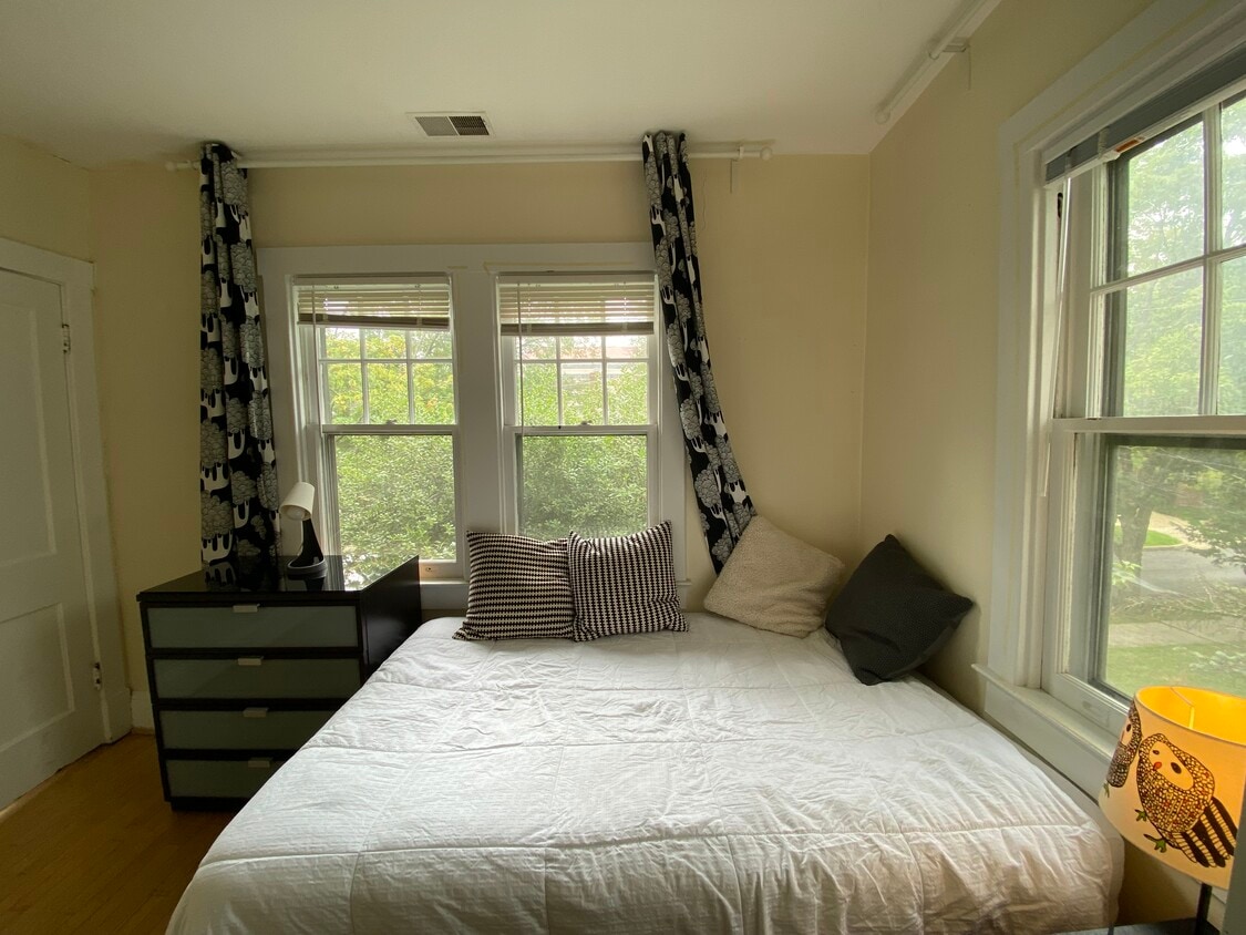 Primary Photo - 5335 42nd Pl NW