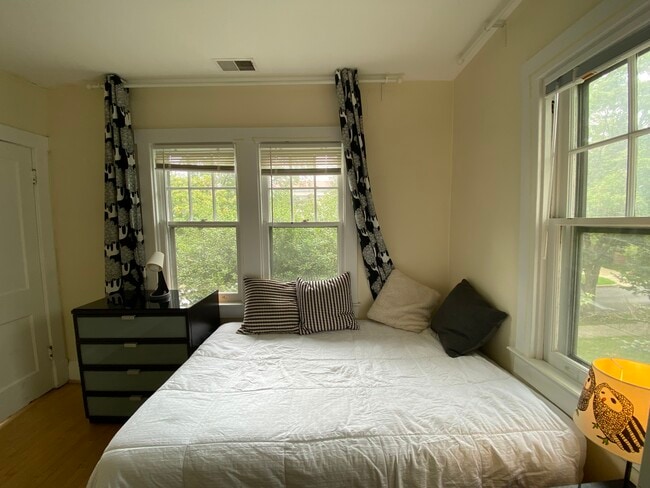 Foto del edificio - 5335 42nd Pl NW