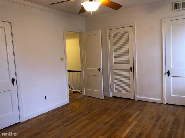 Building Photo - 1020 S Barton St
