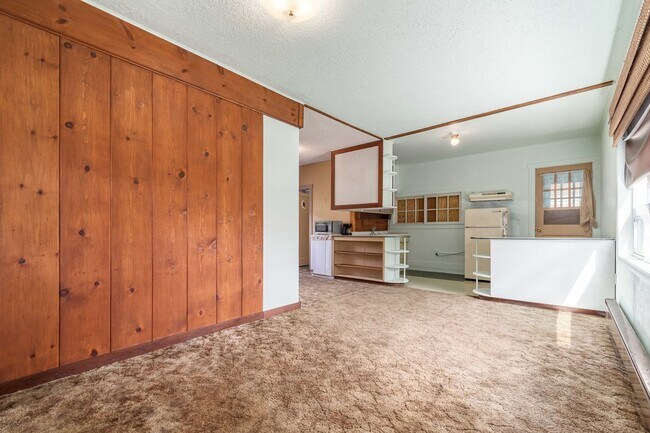 Foto del edificio - Home for Rent in Roseburg