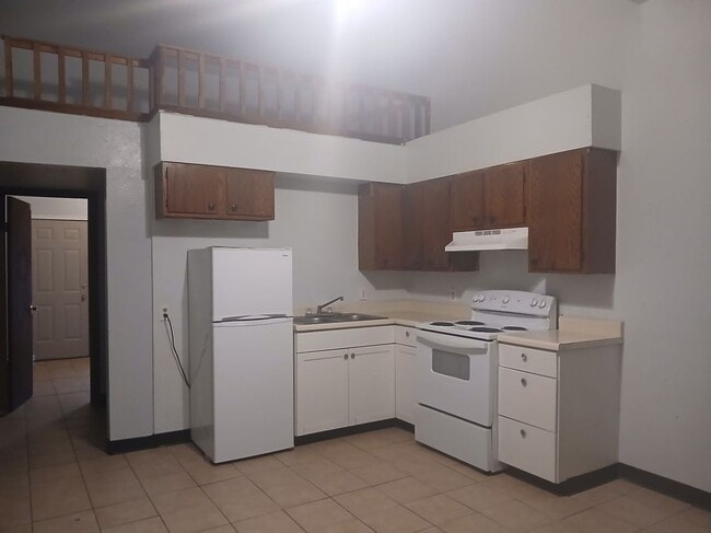 Building Photo - 102 Gregory Dr