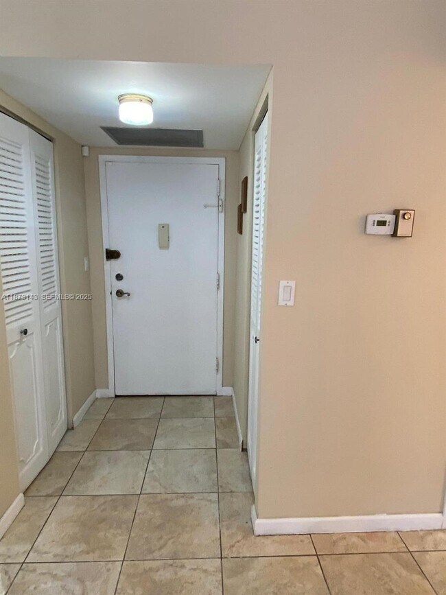 Foto del edificio - 800 Parkview Dr