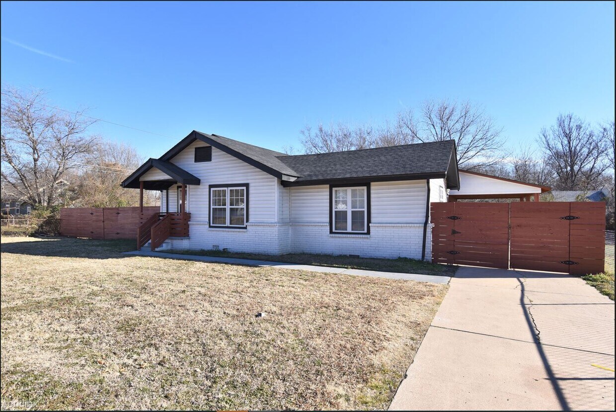 3 br, 2 bath House 1309 N Elgin Ave House Rental in Tulsa, OK