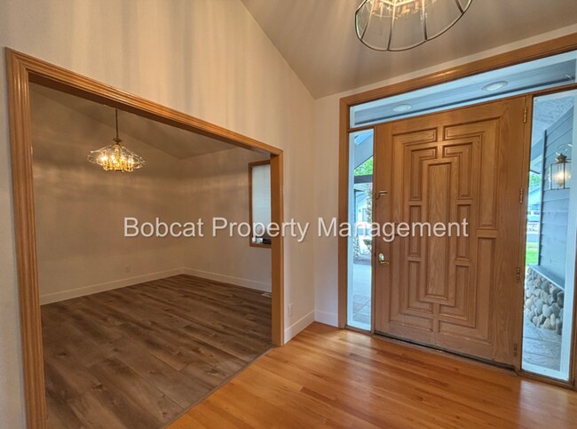 Building Photo - 1300 Bridle Way
