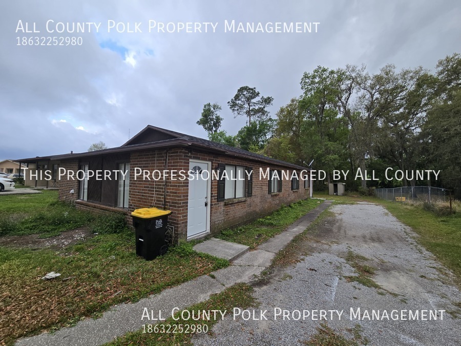 Primary Photo - WOW! Lakeland 2 Bedroom 1 Bath Duplex