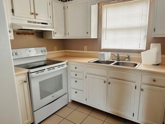 Foto del edificio - 5 Lexington Ct