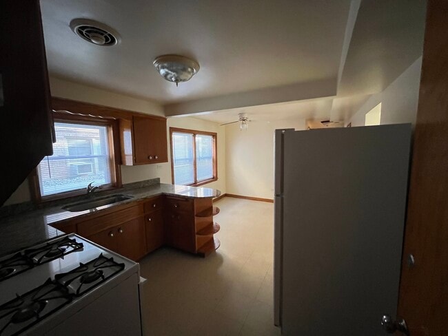 Kitchen - 8545 N Milwaukee Ave