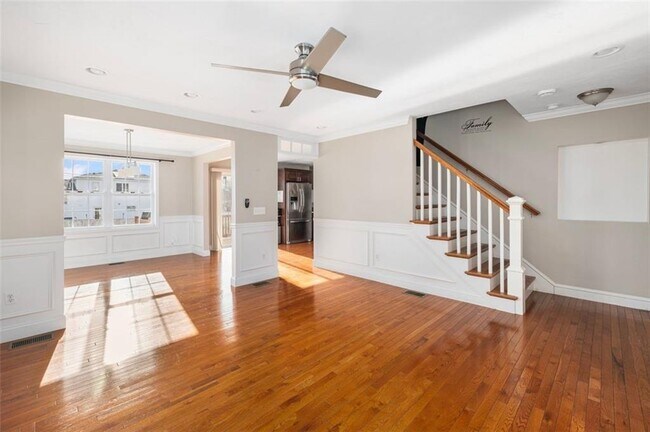 Building Photo - 227 Marshall Ave