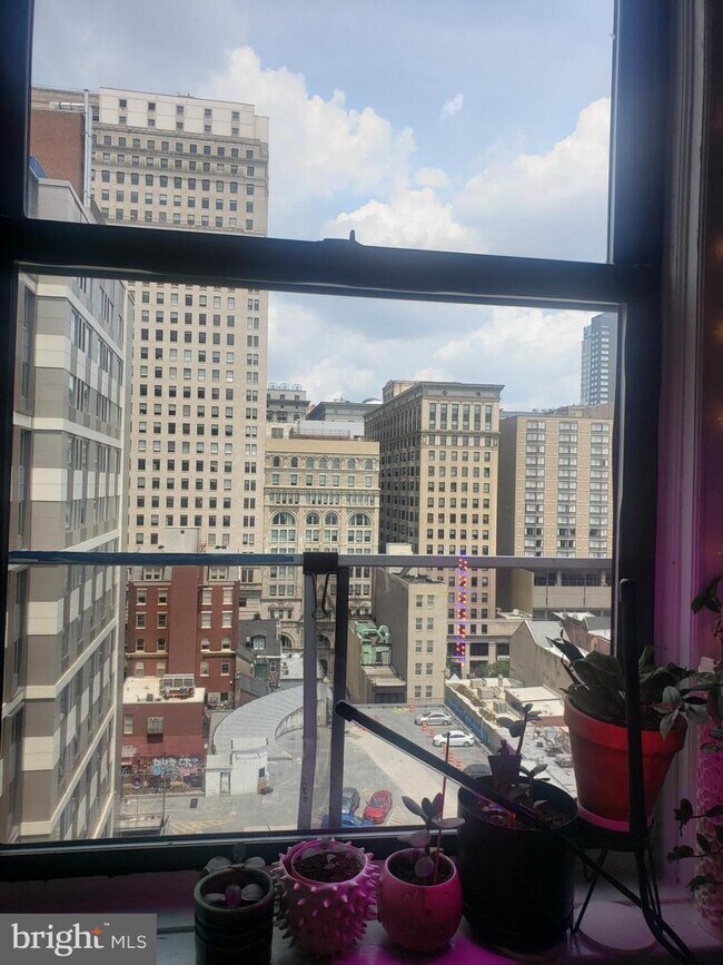 Foto del edificio - 1324 Locust St
