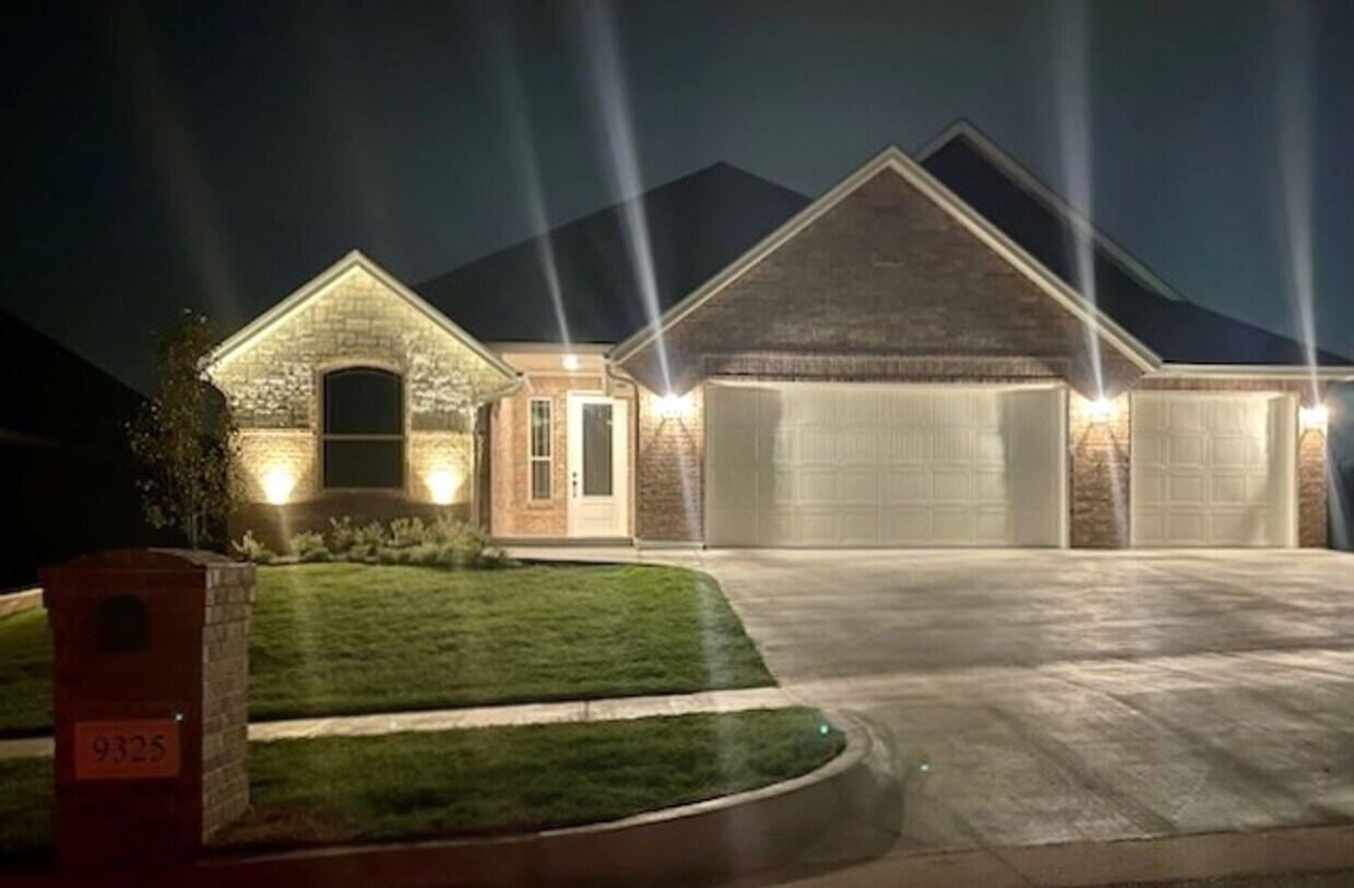Foto principal - 9325 SW 44th Terrace