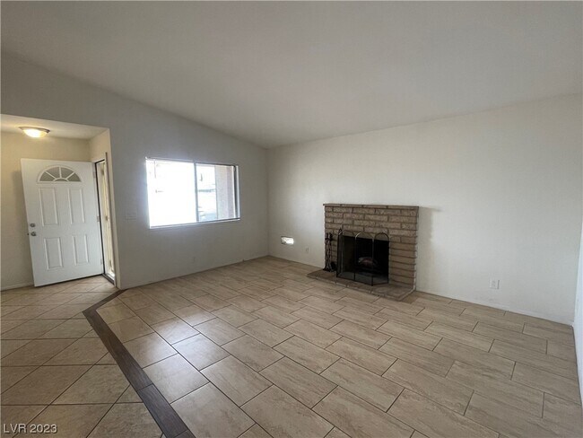 Foto del edificio - 6405 W Roy Rogers Dr