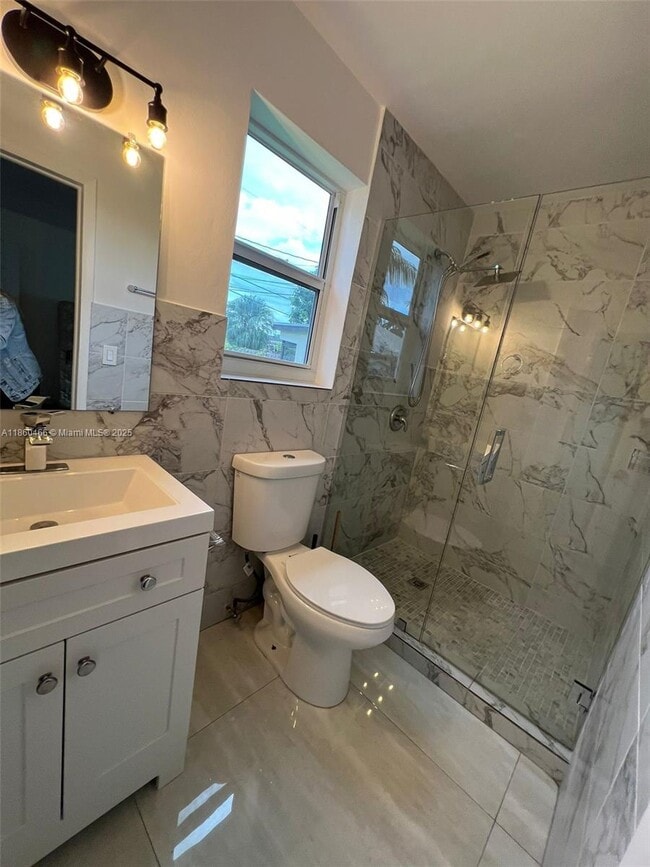 Building Photo - 2015 N 32nd Ave