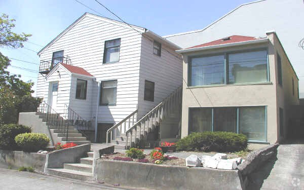 Foto del edificio - McLean House